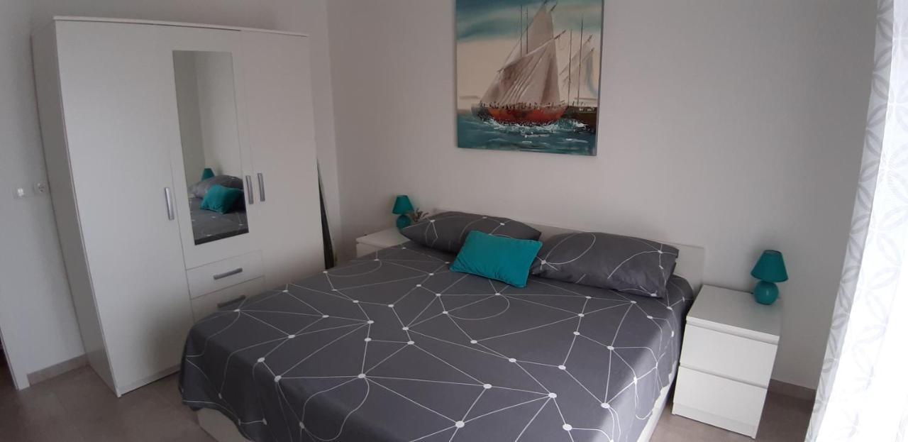 Apartmani Anna Trogir Exterior foto
